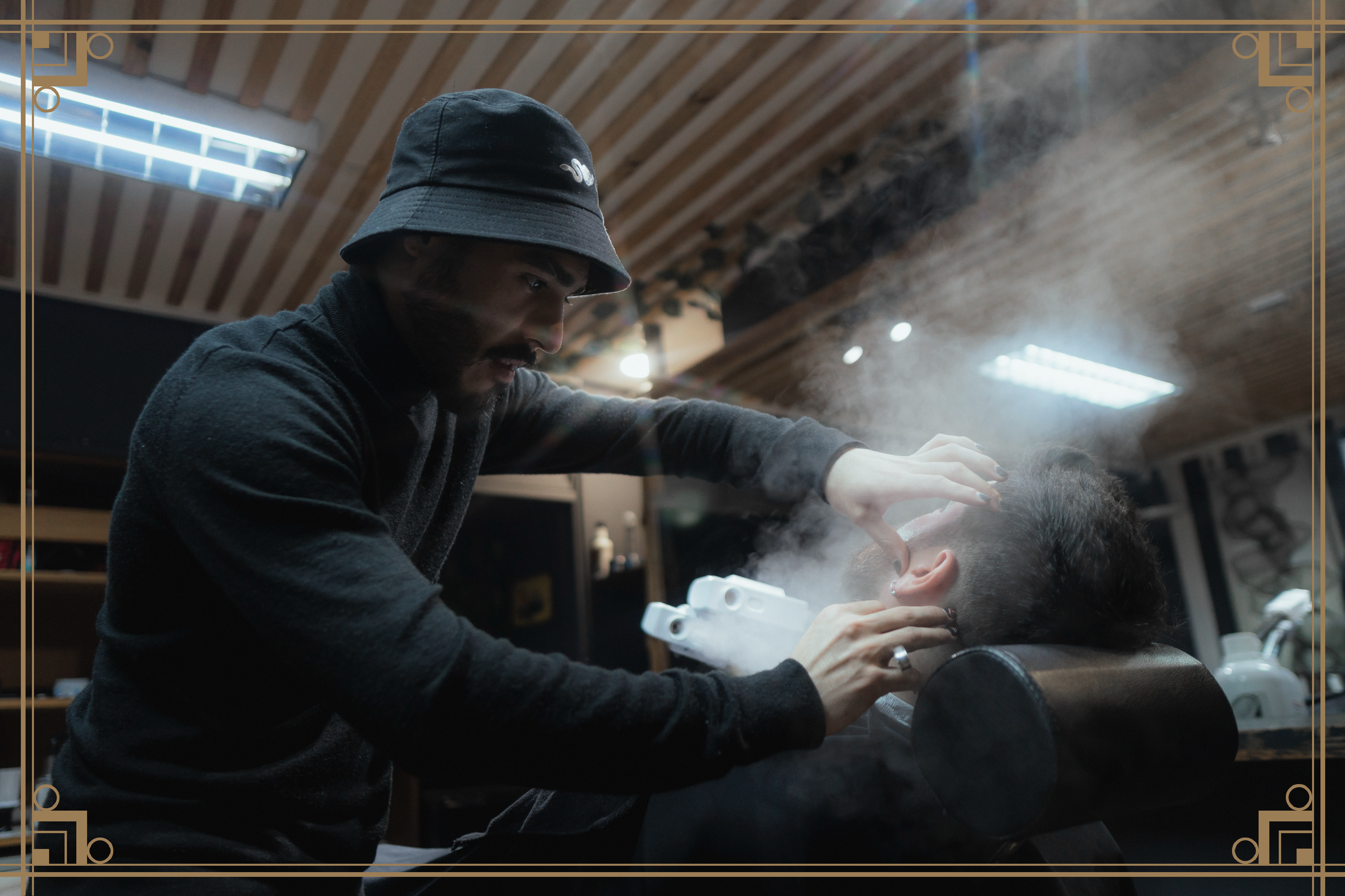 fotor_2023-2-7_23_18_44